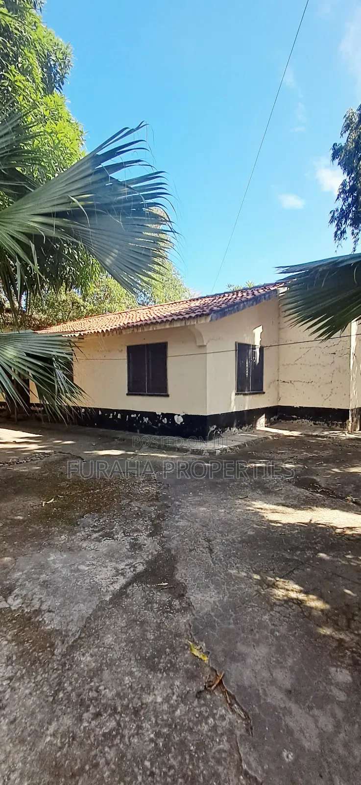 3bdrm Bungalow in Bombolulu for sale