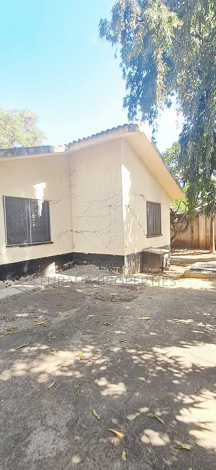 3bdrm Bungalow in Bombolulu for sale