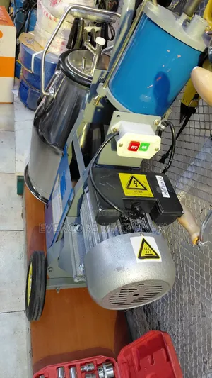 Milano Italia Single Bucket Milking Machine Electric.