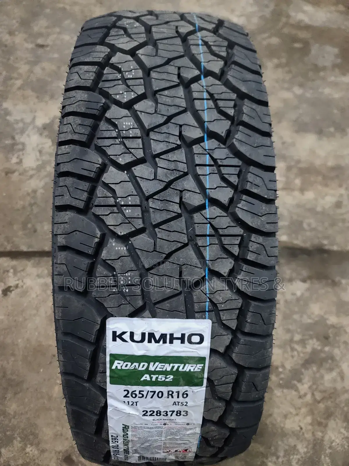 265 /70 R16 Kumho Ttres a/T52 Road Venture