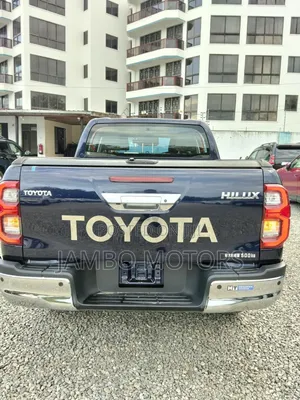 Toyota Hilux Revo Double Cab Deisel 2.4 RWD 2021