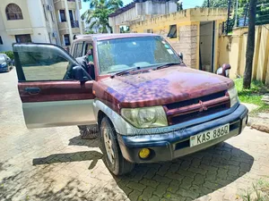 Mitsubishi Pajero 2005 Maroon