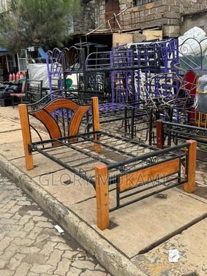 4by6 Metallic Bed - main view