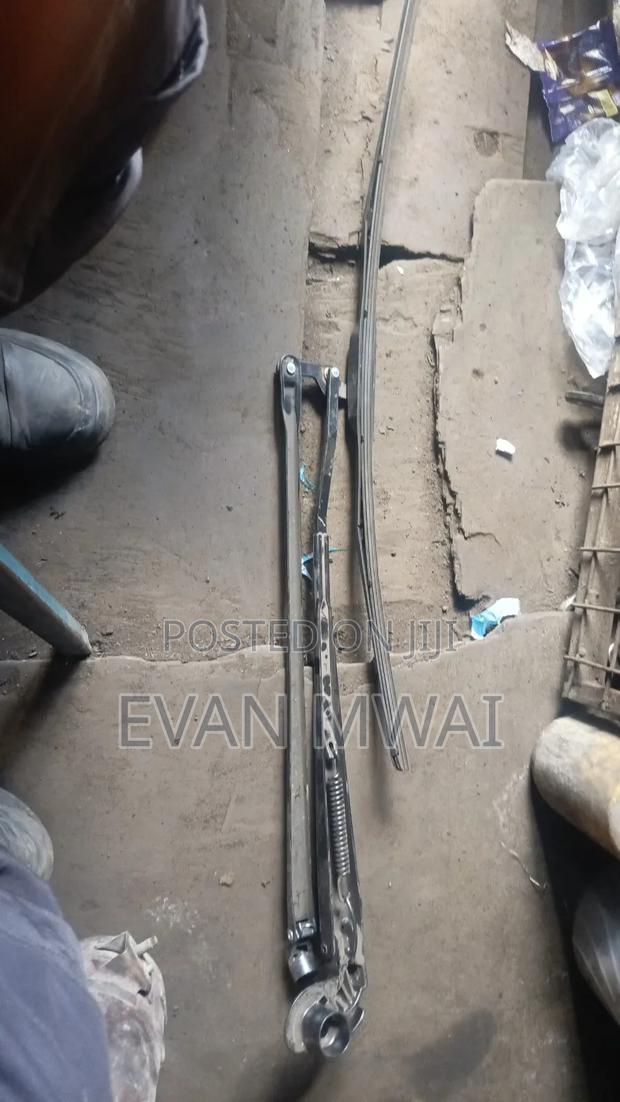 Toyota Vitz/Ractis Wiper Frame - thumbnail 3