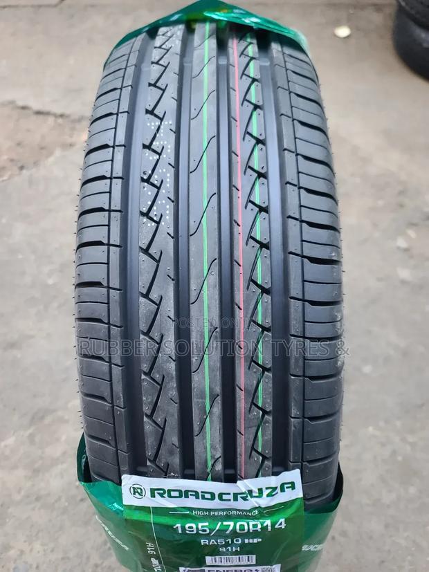 195 /70 R14 Roadcruza Tyres 91H RA510 High Performance