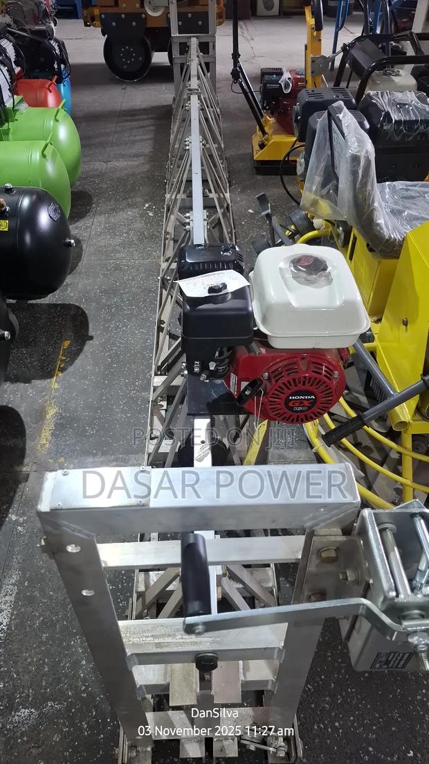 6.5m Screeding Machine With Honda Engine. - main view