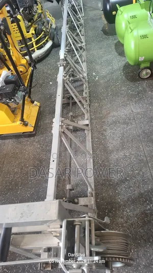 6.5m Screeding Machine With Honda Engine.