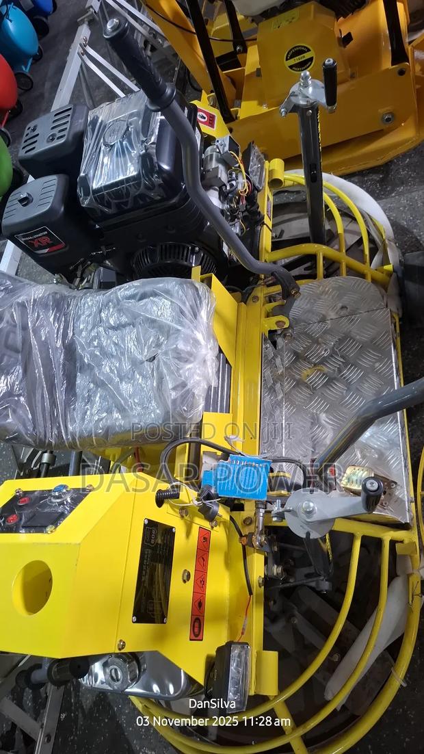 Seat on Power Trowel - thumbnail 5