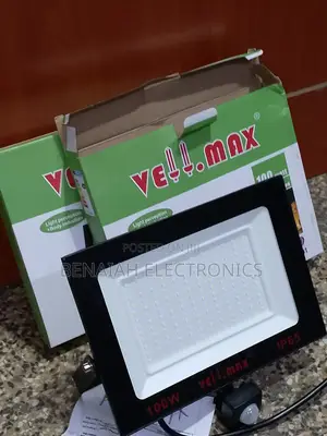 Vellmax Floodlight 100 Watts Ac Lamp.Good Quality Floodlight