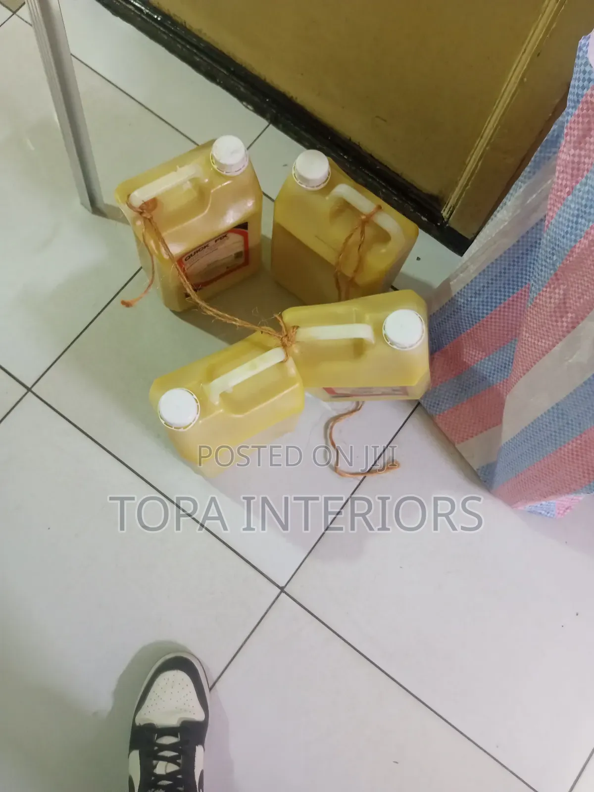 Yellow Conta Glue Quick Fix Contact Adhesive