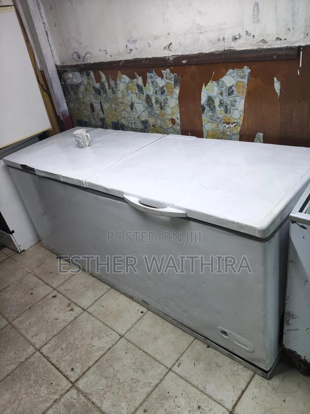 Commercial Size Deep Freezer 700litres - thumbnail 3