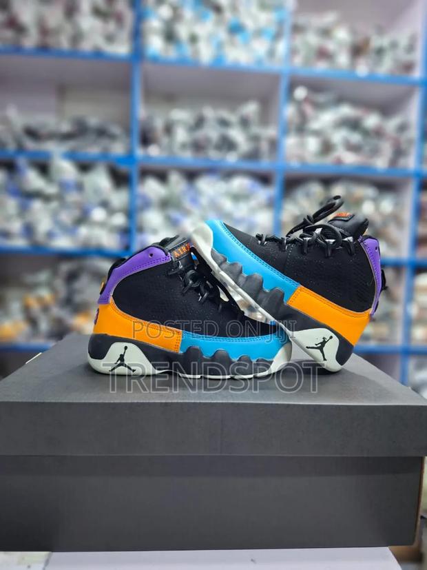 Kids Jordan 9 - main view