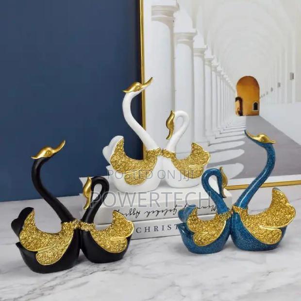 Pair Swan Home Decor Resin Figurine Sculpture Statue