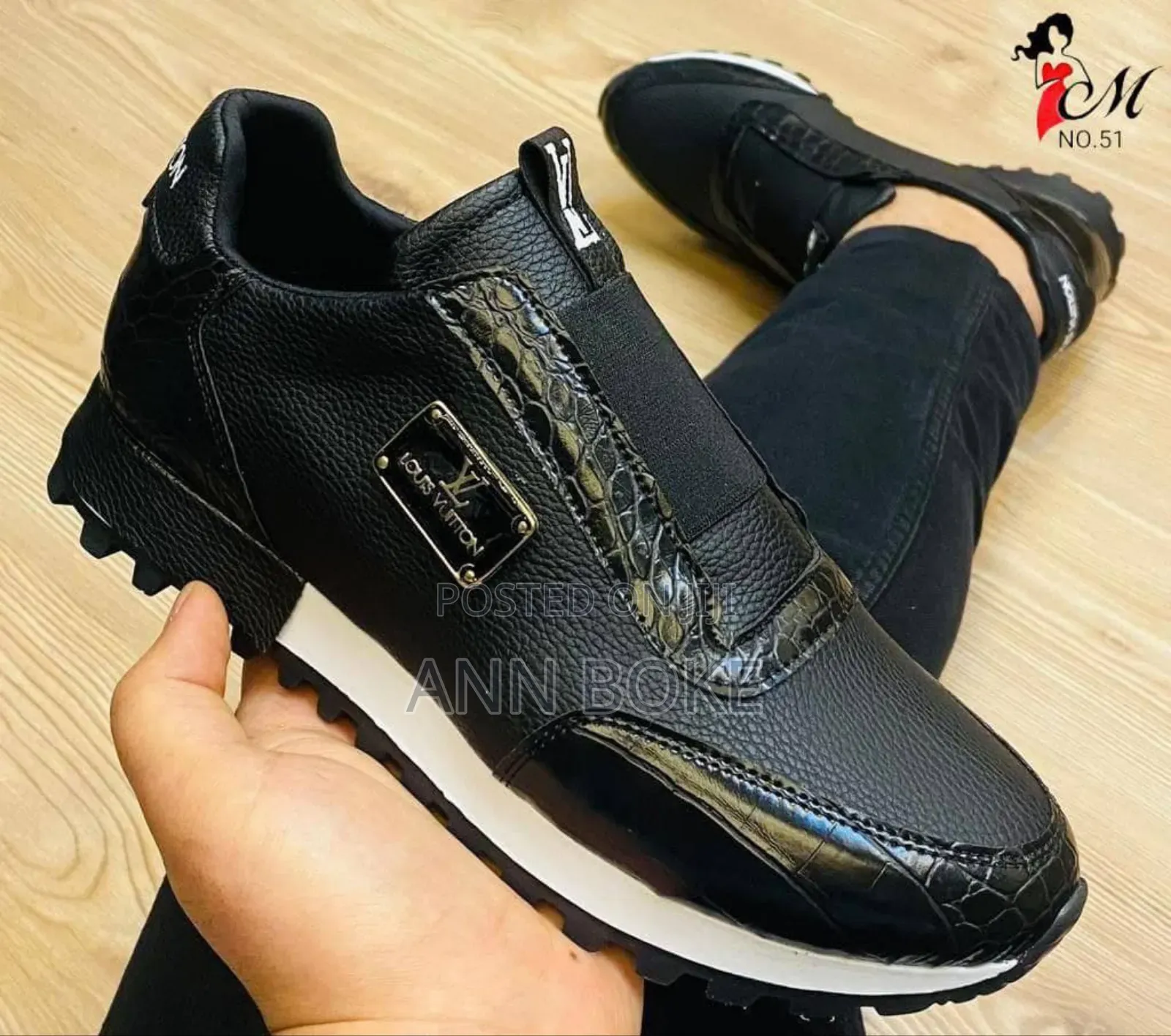Lv Leather Sneakers
Size 40 - 44