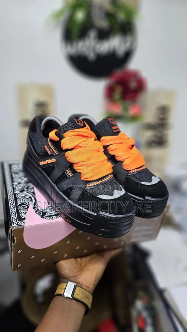 Naked Wolfe Kids - thumbnail 3