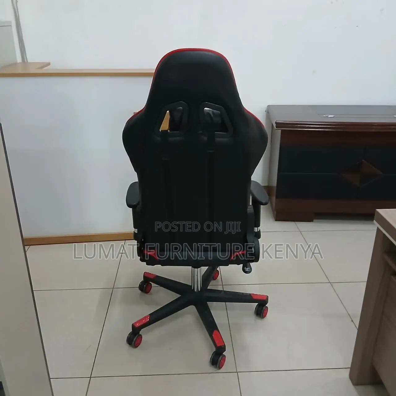 Red High Back Comfortable Gaming Seat