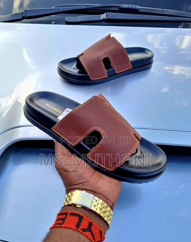 Herm€S Slides in 3 Colors  Sizes (40/41/42/43/44) - thumbnail 2