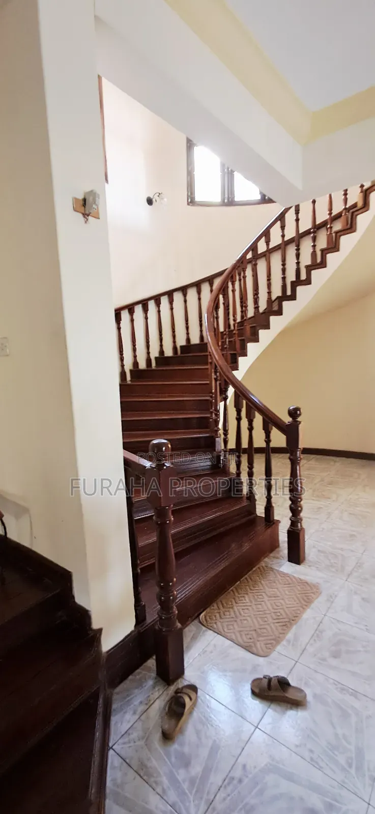 10bdrm Villa in Nyali for sale
