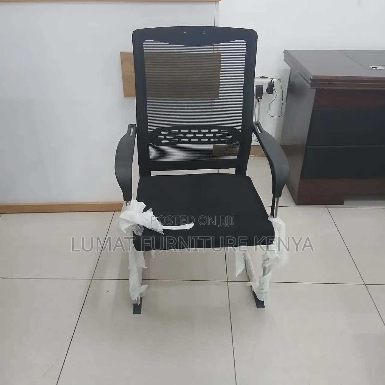 Guest Mesh Office Seat