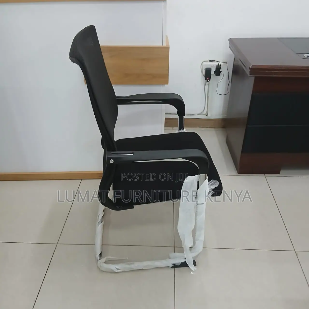 Guest Mesh Office Seat
