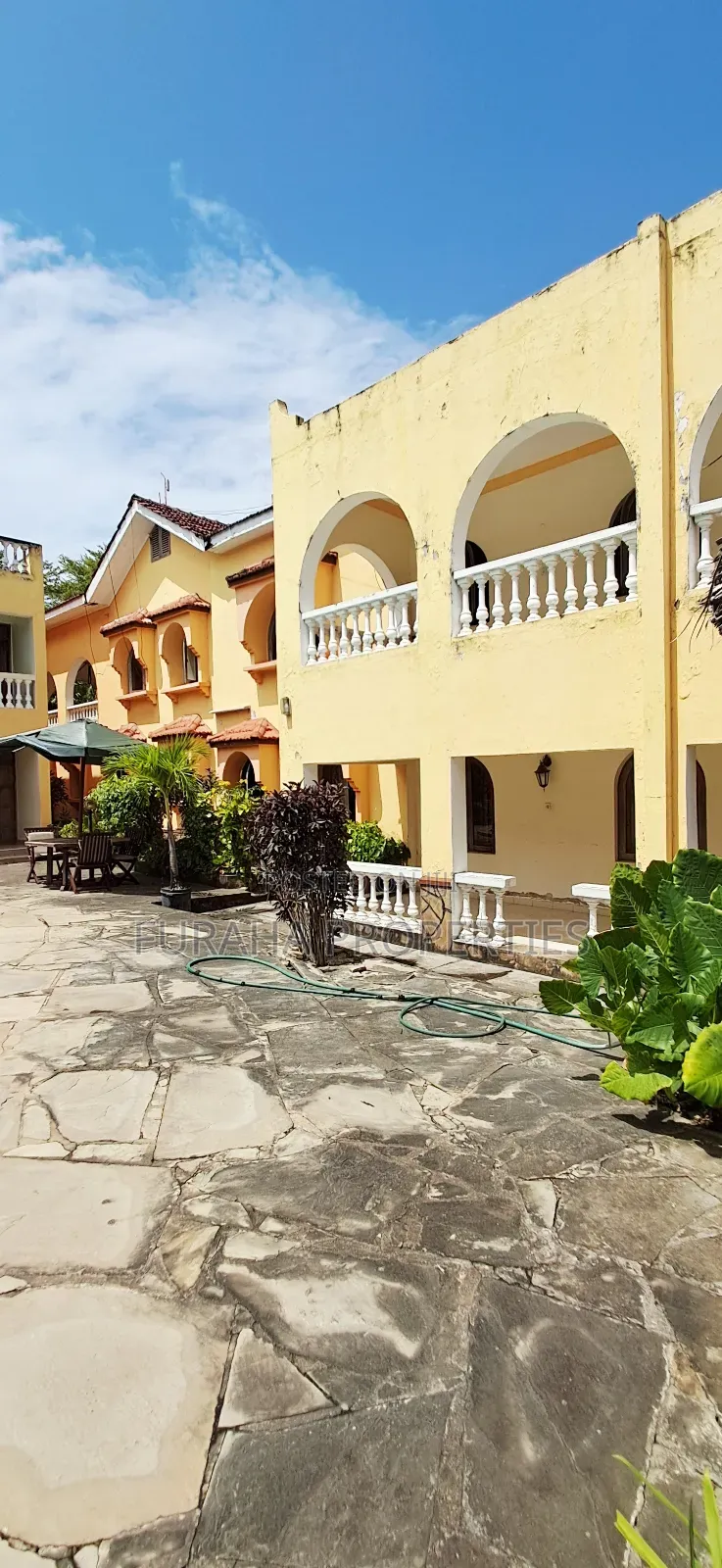 10bdrm Villa in Nyali for sale