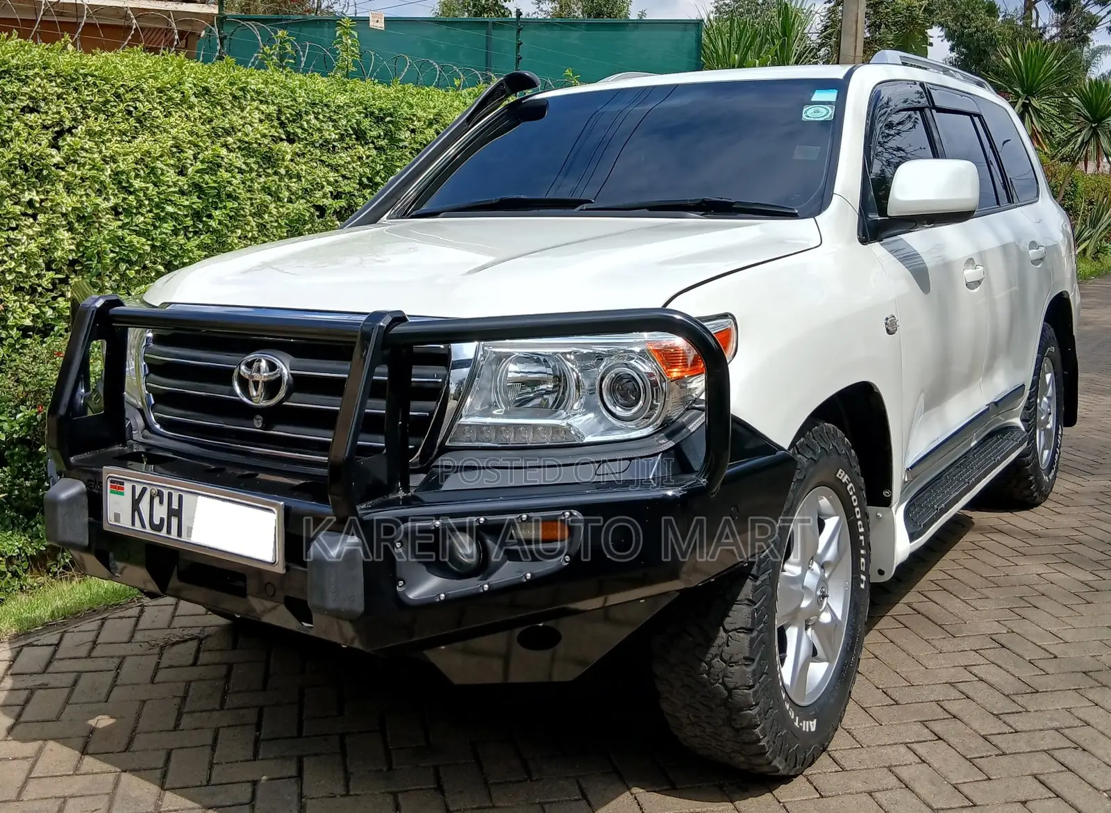 Toyota Land Cruiser 4.6 V8 ZX 2009 White