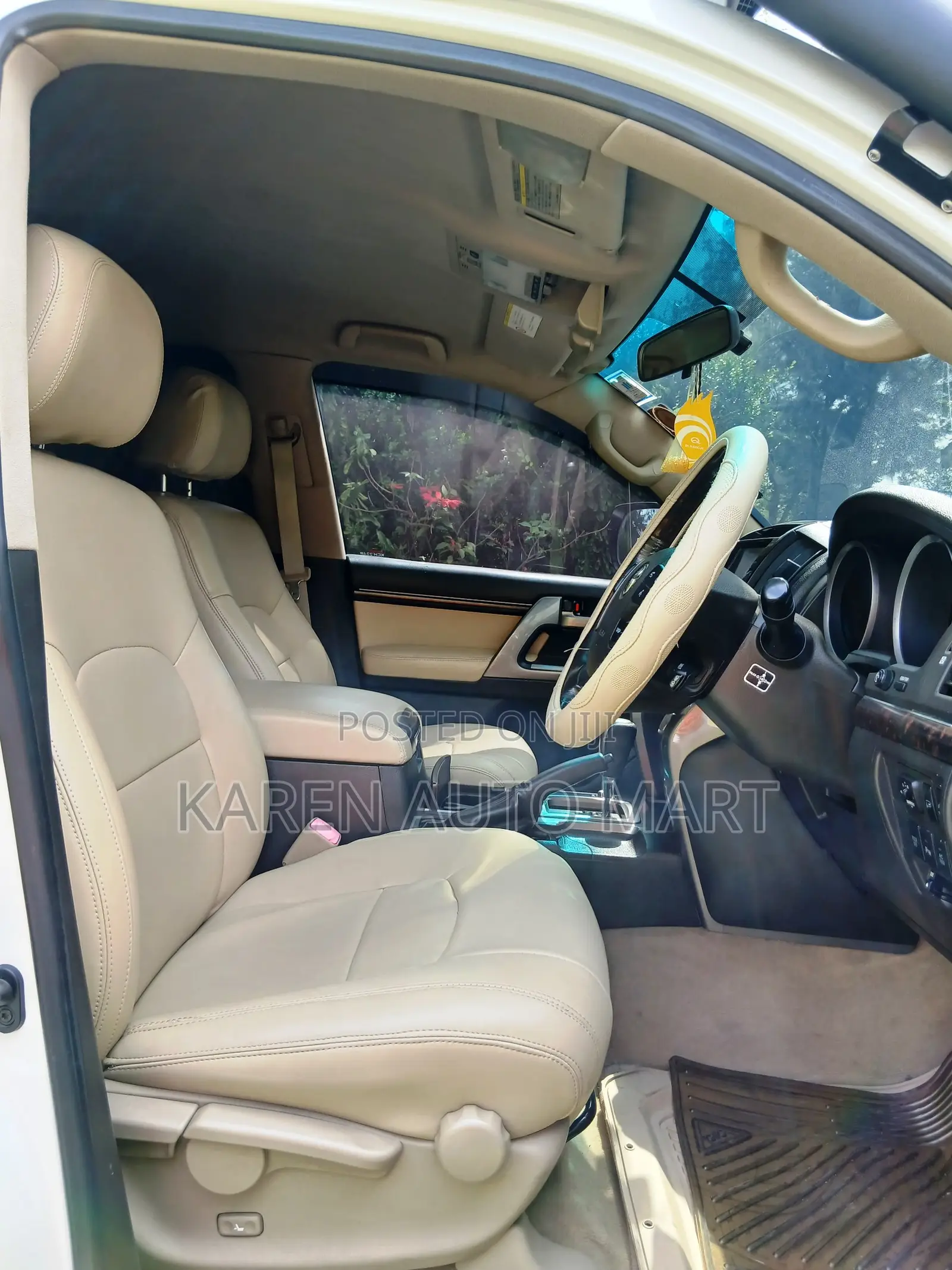 Toyota Land Cruiser 4.6 V8 ZX 2009 White