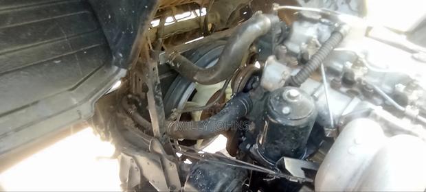 Mitsubishi Fh 215 - thumbnail 6