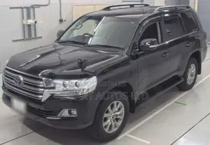 Toyota Land Cruiser 4.6 V8 AX 2018 Black