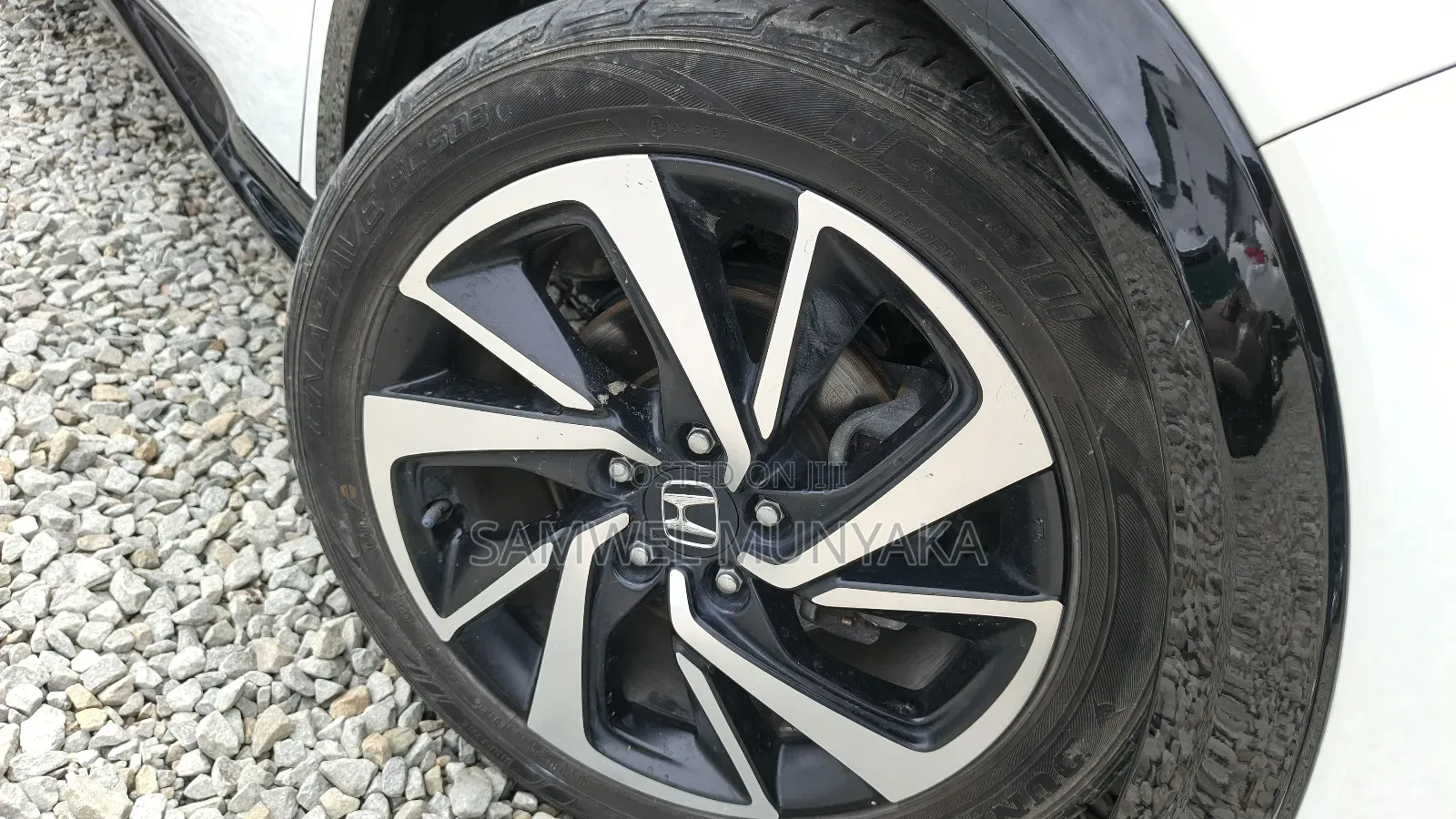 Honda Vezel 1.5 2WD 172 hp 2019 Pearl