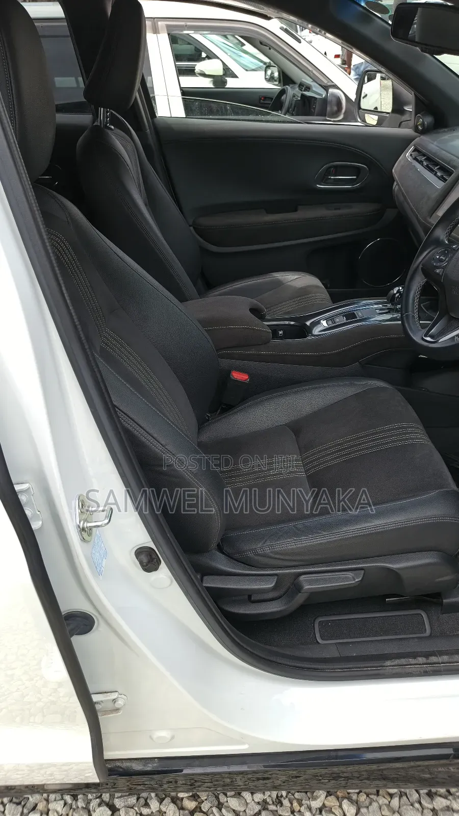 Honda Vezel 1.5 2WD 172 hp 2019 Pearl