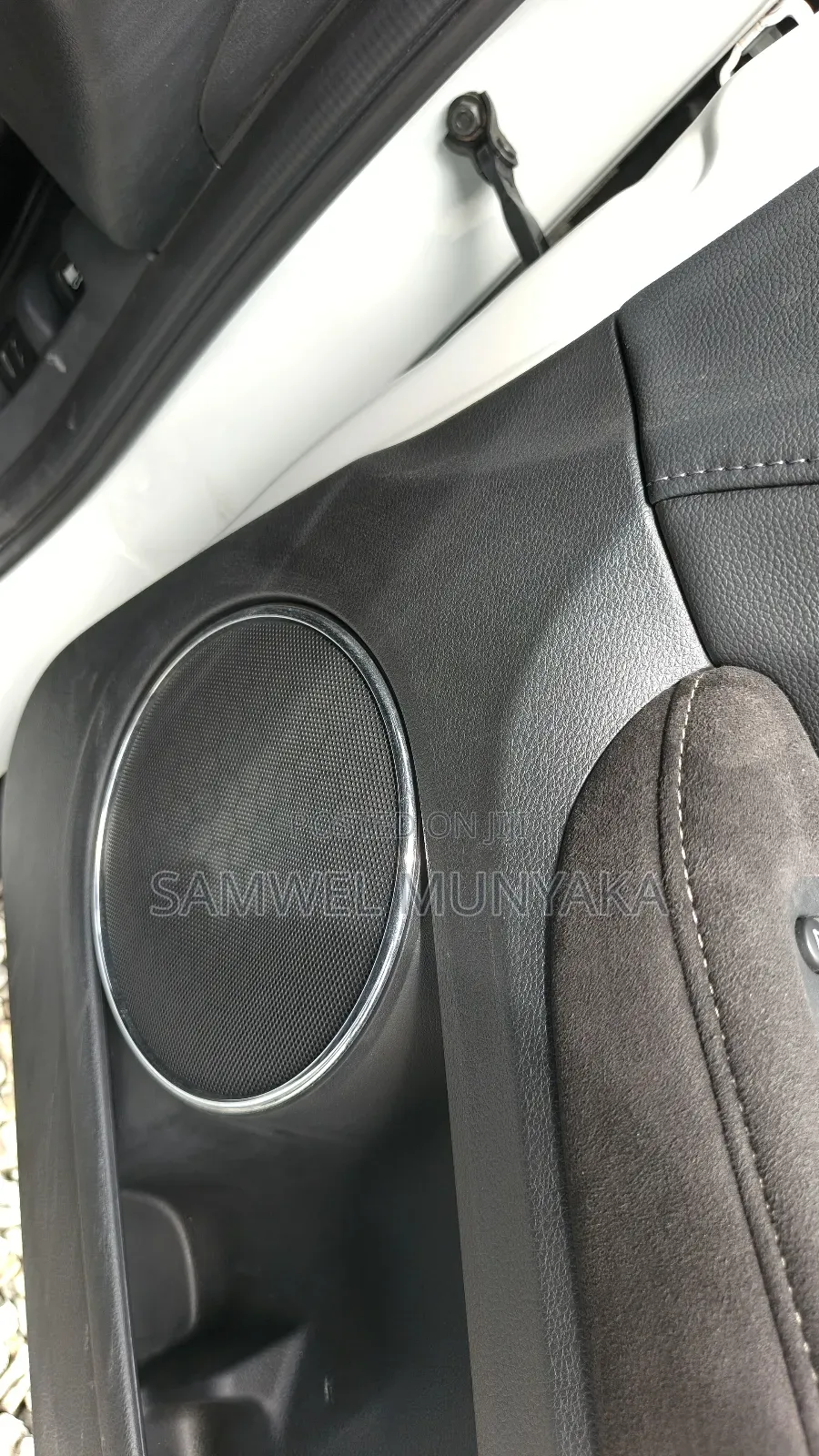Honda Vezel 1.5 2WD 172 hp 2019 Pearl