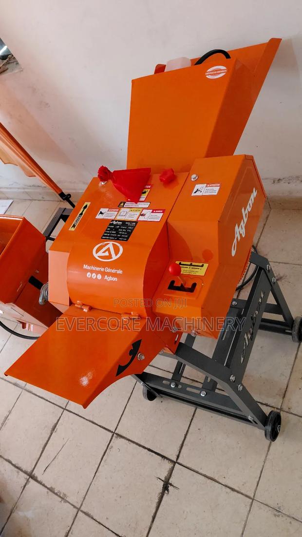 Commercial Highspeed Animal Feed Chopper Machine With Engine. - thumbnail 3