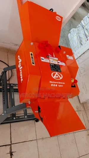 Commercial Highspeed Animal Feed Chopper Machine With Engine.