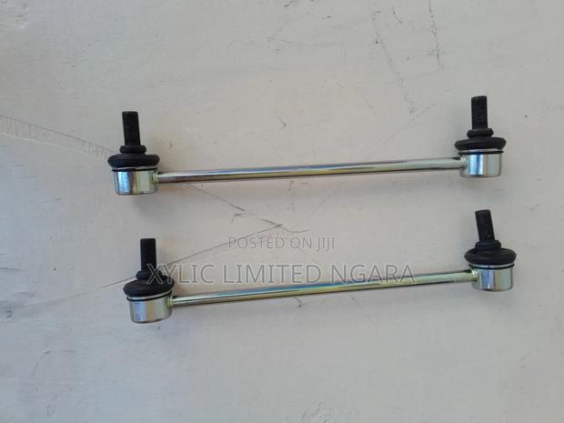 Toyota Camry Front Stabilizer Links - main view