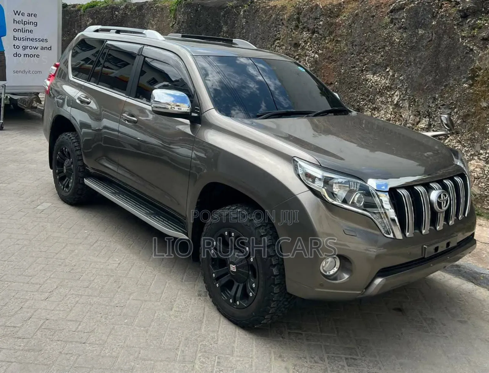 Toyota Land Cruiser Prado 2017 Gray