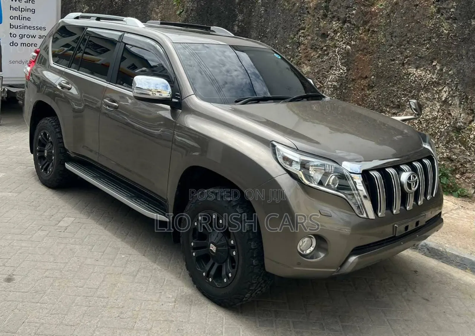 Toyota Land Cruiser Prado 2017 Gray