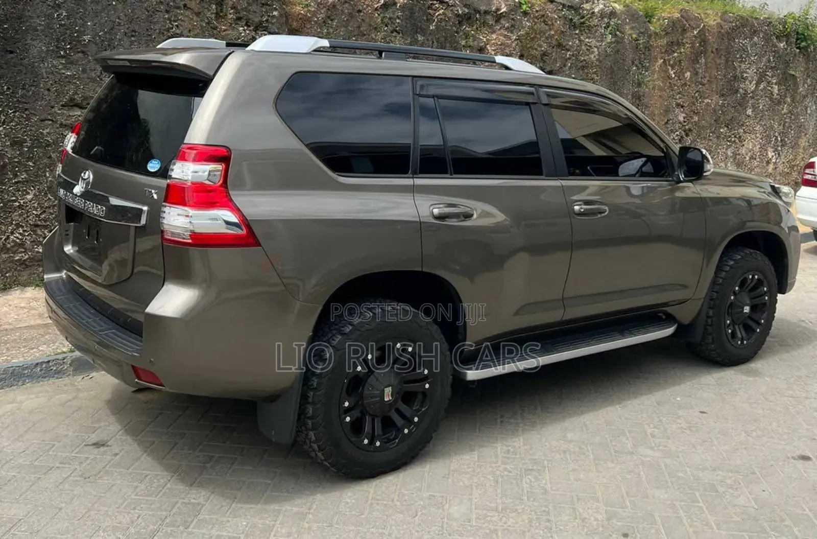 Toyota Land Cruiser Prado 2017 Gray