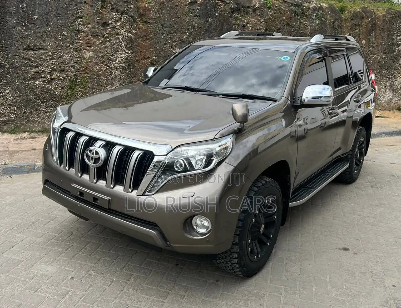 Toyota Land Cruiser Prado 2017 Gray