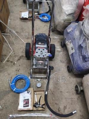 High Volume Airless Paint Machine - thumbnail 2