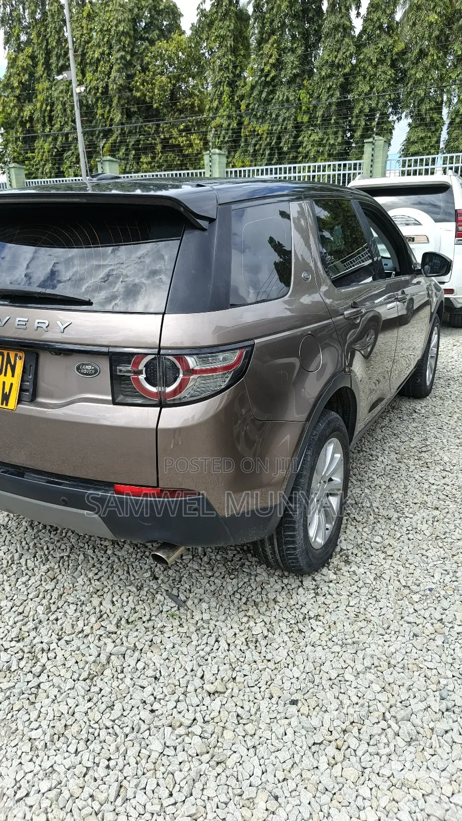Land Rover Discovery Sport SE 2017 Brown