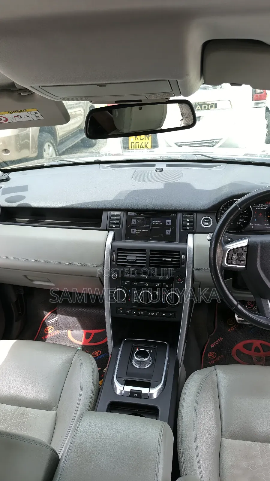 Land Rover Discovery Sport SE 2017 Brown