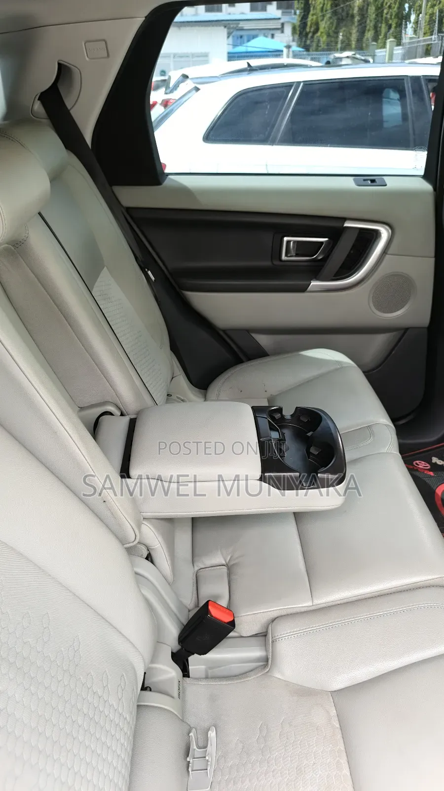Land Rover Discovery Sport SE 2017 Brown