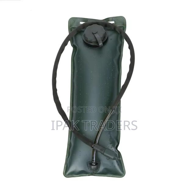 3litres Water Bag
Available Colors: Jungle Green