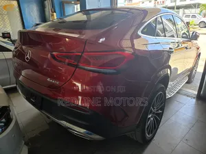 Mercedes-Benz GLE-Class GLE 400d 4MATIC 2021 Red