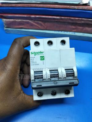 Schneider MCB Tripplepole - thumbnail 2