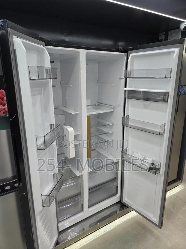 Hisense Ref558dr B-G 541l Side by Side Fridge: Sleek Black Glass - thumbnail 3