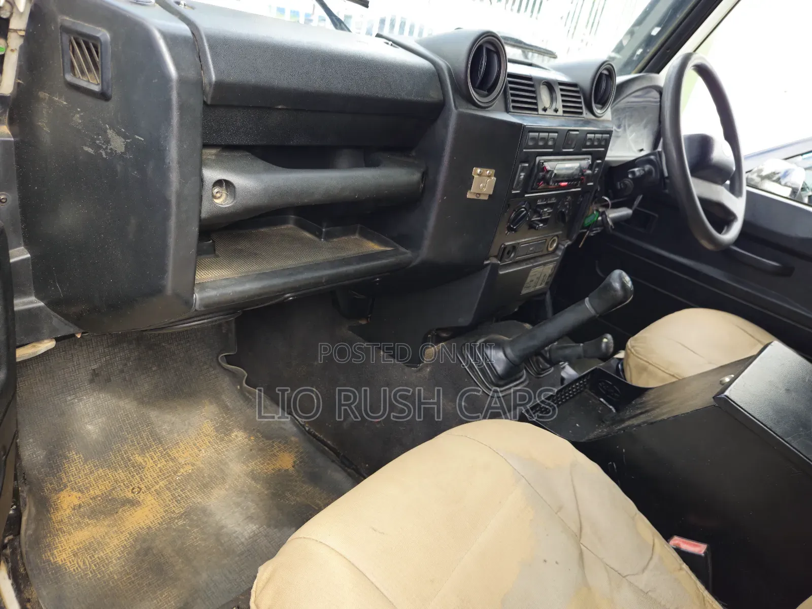 Land Rover Defender 2014 White