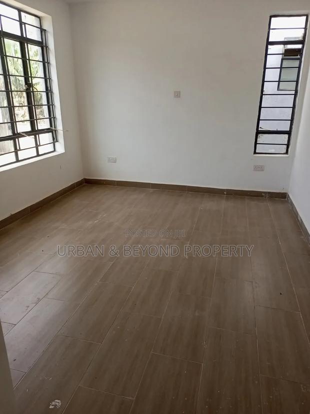 4bdrm Townhouse / Terrace in Gitaru for rent - thumbnail 8
