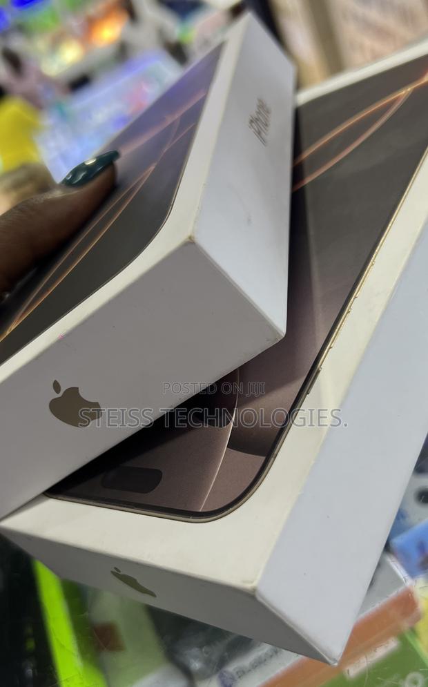 New Apple iPhone 16 Pro Max 256 GB Gold - thumbnail 6